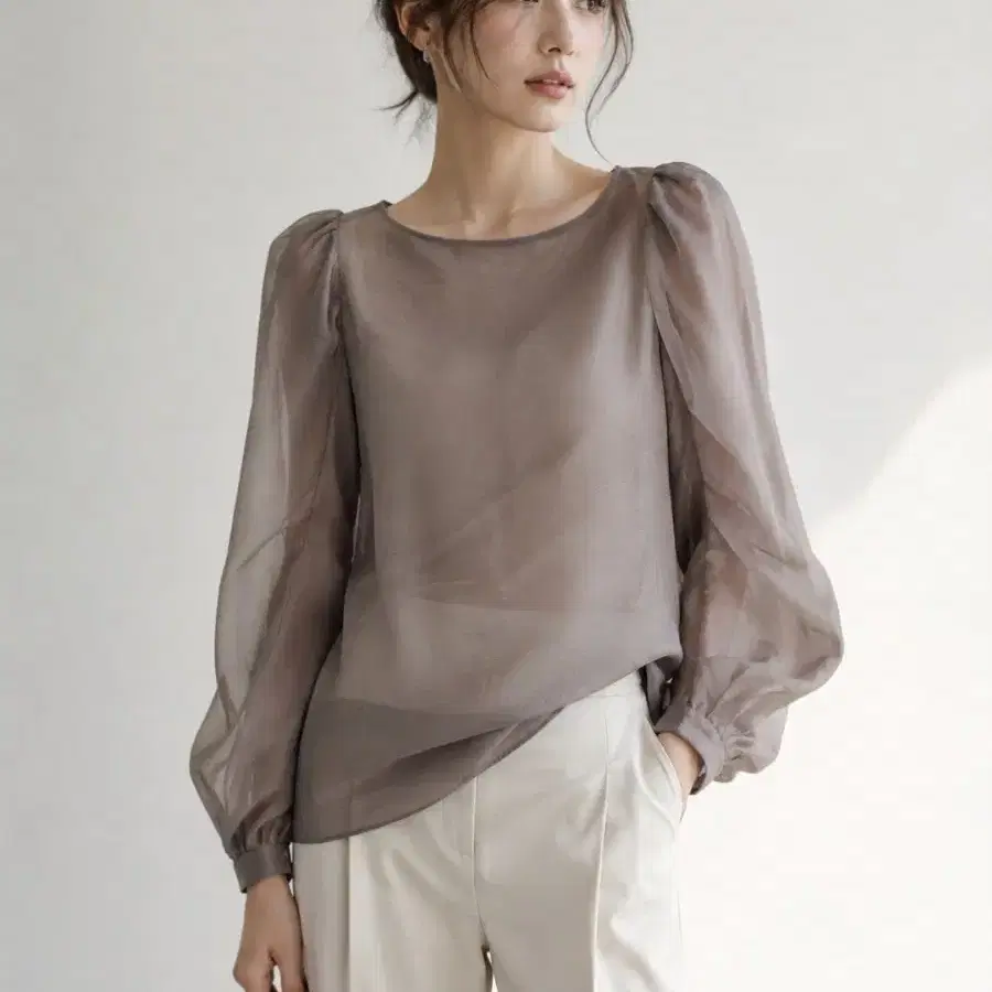 막스마라 시스루 퍼프 소매 블라우스