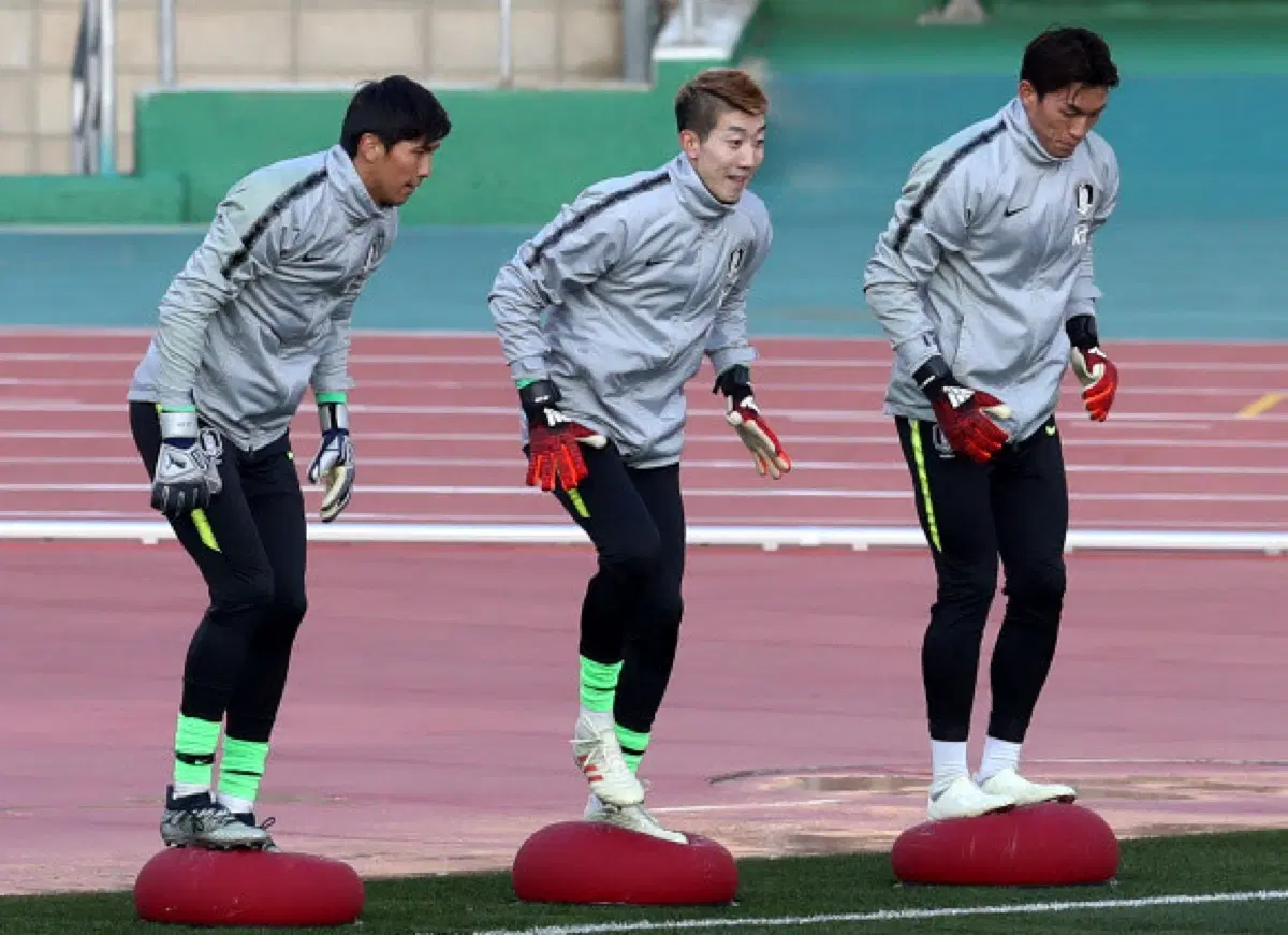 2018월드컵 축구 국가대표 코치지급용 국대 바람막이 레인자켓L(100)