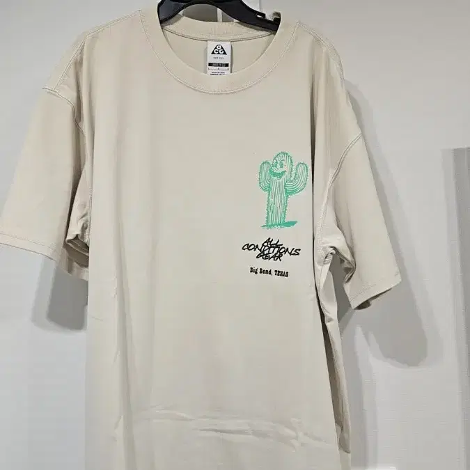 나이키 ACG 반팔티 베이지 L