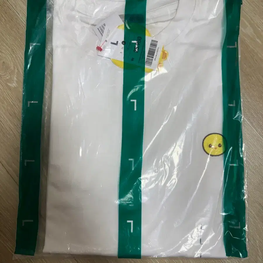 샤이니 태민 스파오 반팔 티셔츠 L사이즈(미개봉)