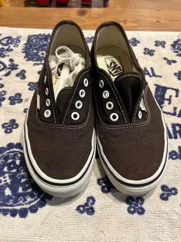 VANS 오센틱 브라운 스니커즈 24cm