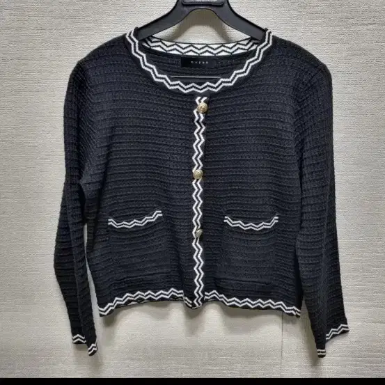 v454  블랙 배색 가디건