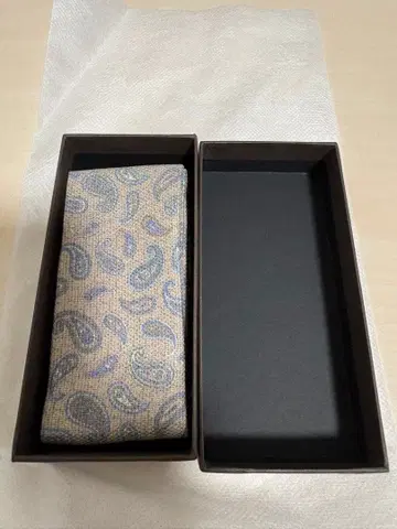 THE TREAT DRESSING 오이로 나오시 스카프