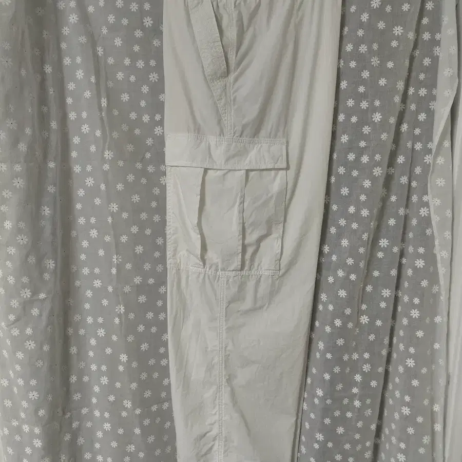 자라 / 카고 팬츠 화이트 / L