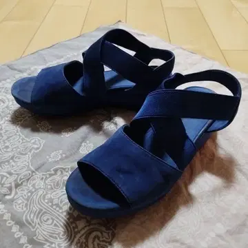 [ CAMPER ] 캠퍼 가죽 벌룬 샌들 통굽 네이비/37