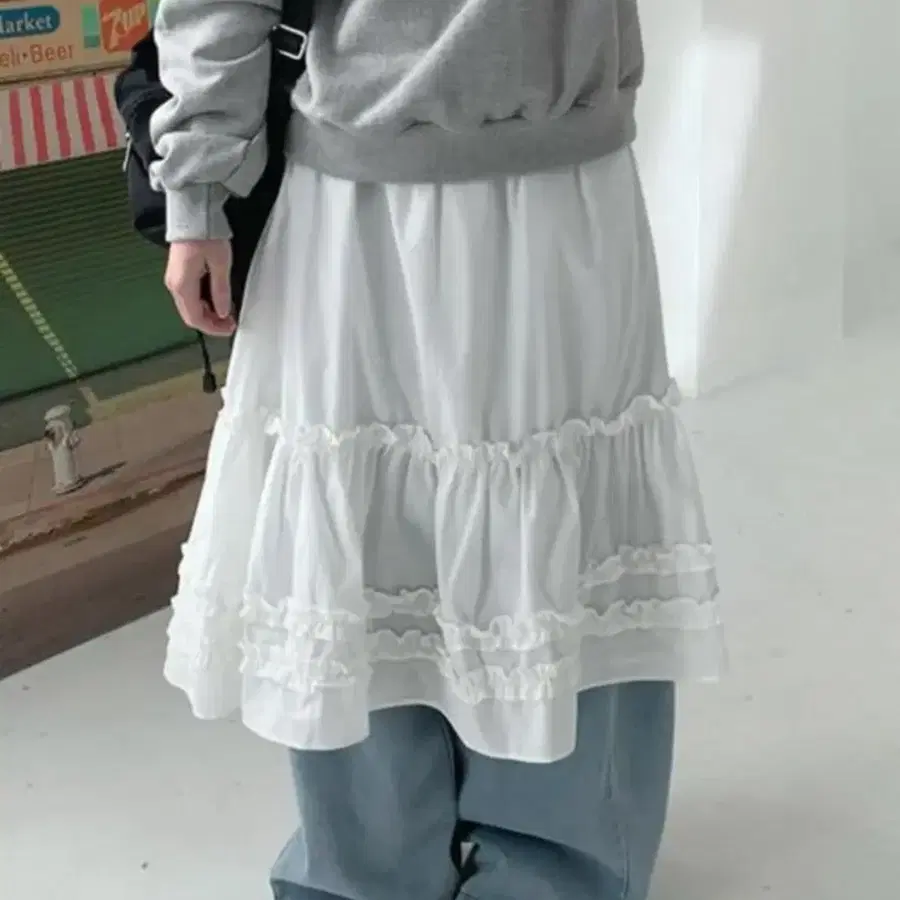러브앤드팝 레인 캉캉 프릴 롱스커트(화이트)