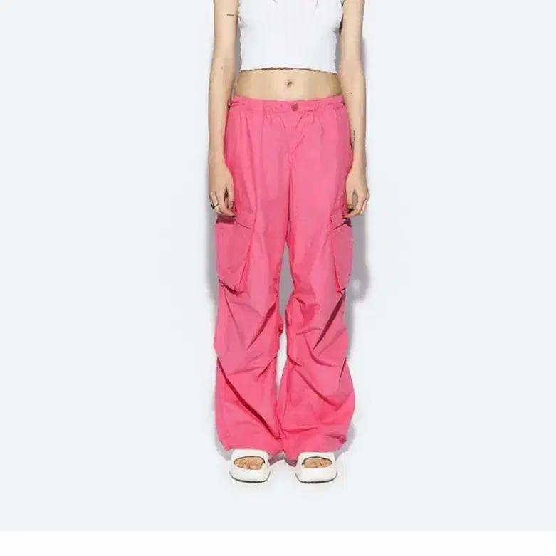 As if calie 애즈이프캘리 파라슈트 카고 팬츠
