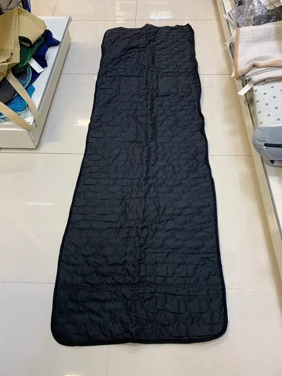 야외 캠핑 1인용 매트 블랙  (190cm) 새상품