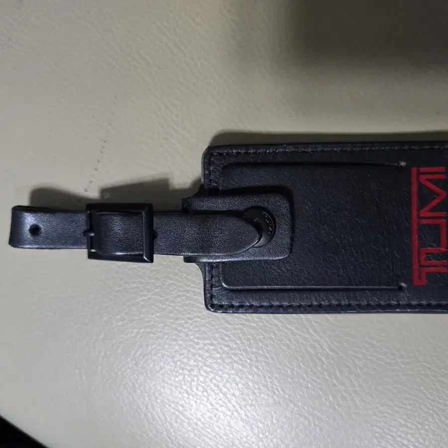 투미 가죽 러기지 택 네임택 레노버B2B