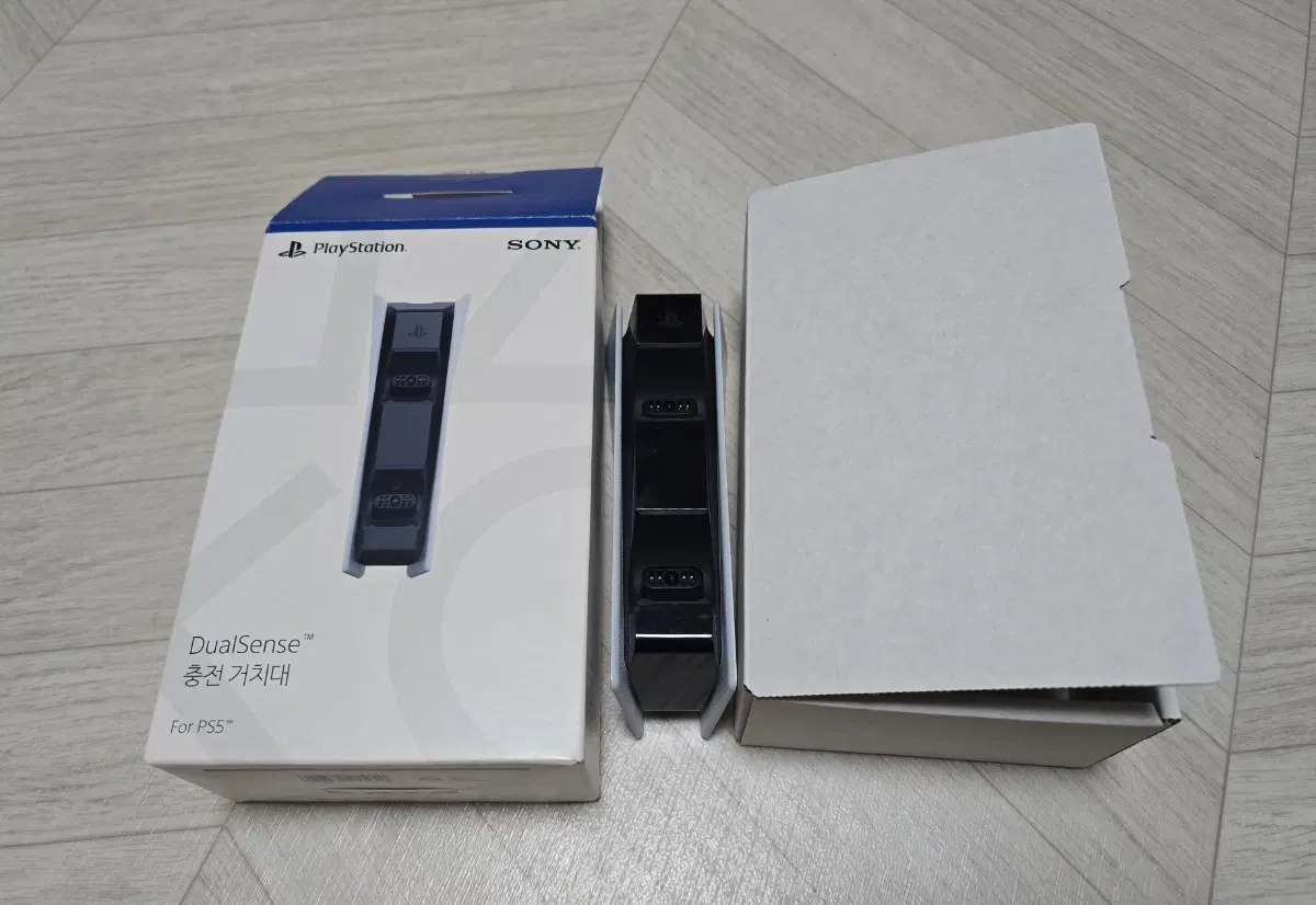 PS5 플스5 정품 듀얼센스 충전 거치대 판매합니다