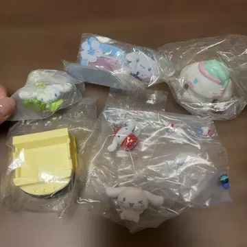 시나모롤 네잎클로버 메지루시 액세서리 퓨로랜드 한정판 가챠