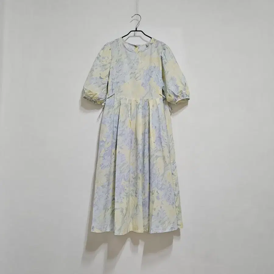 수채화 뒷단추 롱원피스