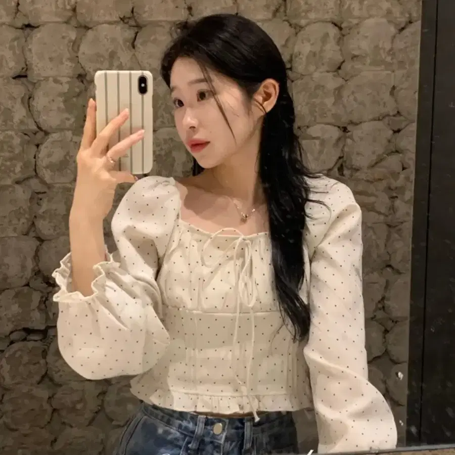 라온느 도트 블라우스