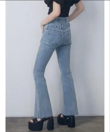 EMODA 데님 팬츠 (사이드 오픈 하이웨스트 플레어 청바지)
