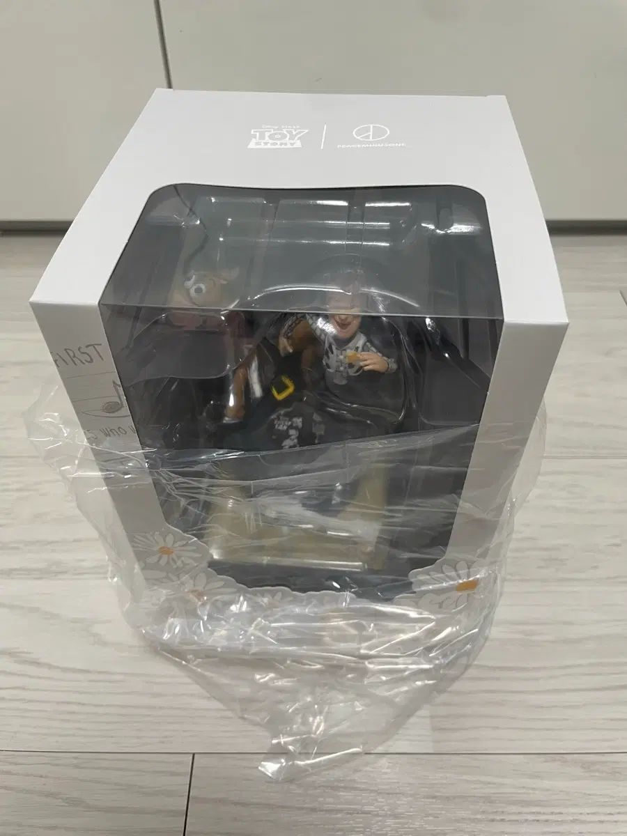 더퍼스트팬 피마원X토이스토리 디오라마 레코드 피규어  팝니다