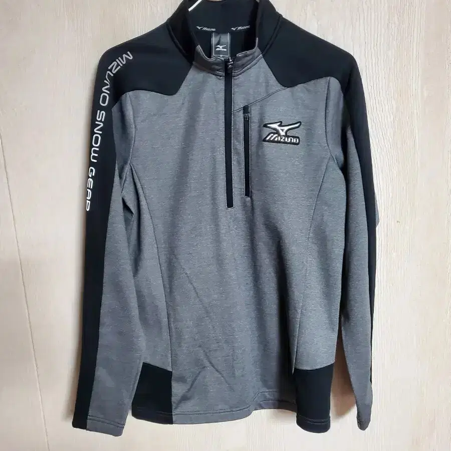 미즈노 반집업 긴팔티 기모 그레이 m