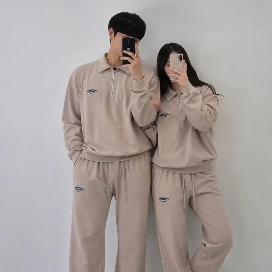 남녀공용 베이지색 카라 맨투맨 & 조거팬츠 세트(새상품/미세이염)