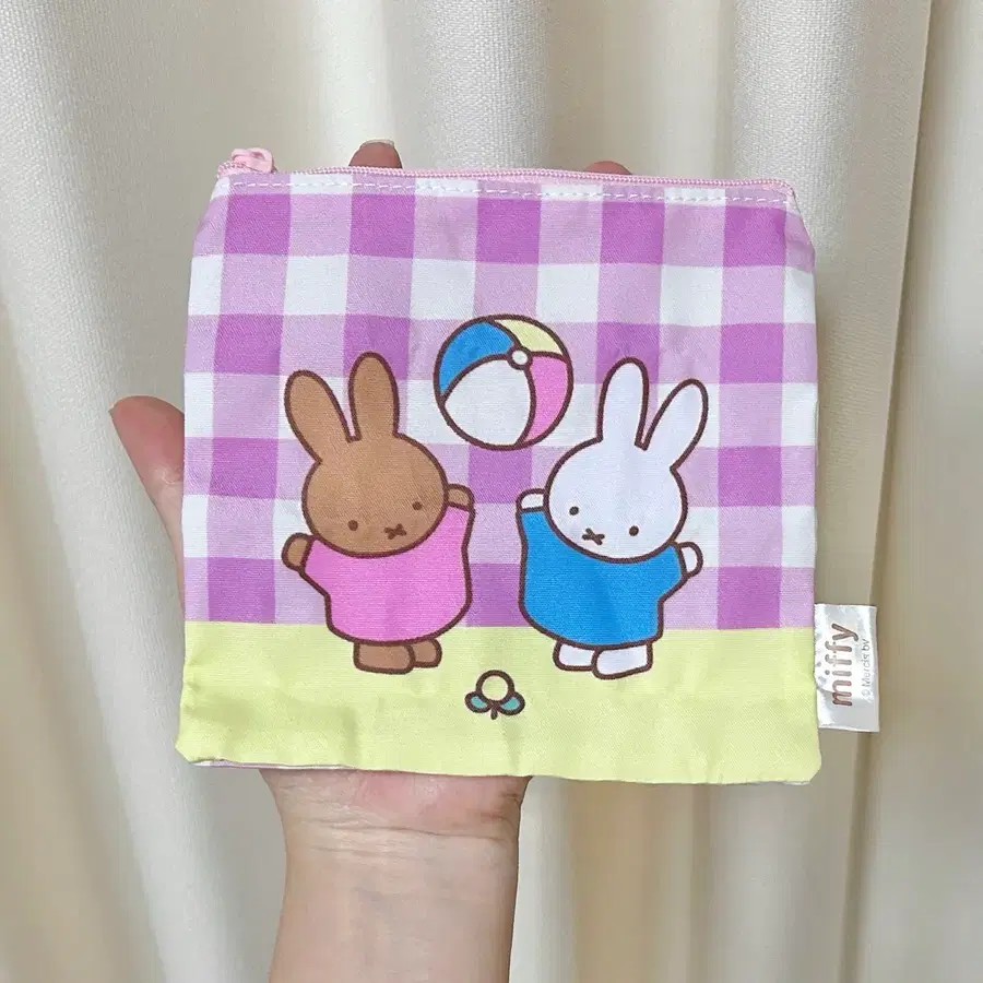 일본수입 일본가챠 miffy파우치 미피보라체크파우치