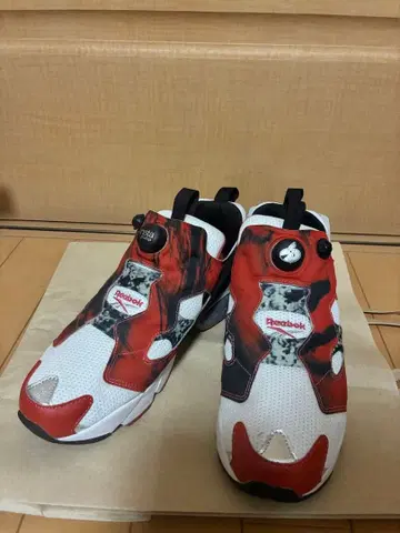 BZ 파티 Reebok InstaPump Fury 스니커즈