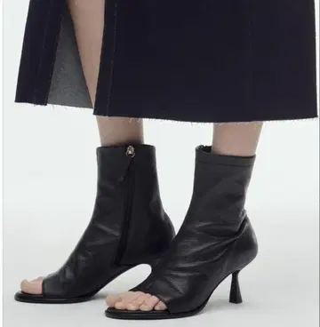 자라 ZARA 가죽 하이힐 오픈 앵클부츠 38