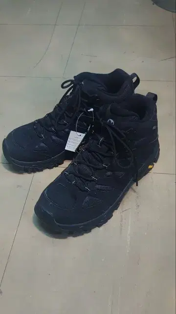MERRELL 모아브3 SYN 미드 좌우 사이즈 다름