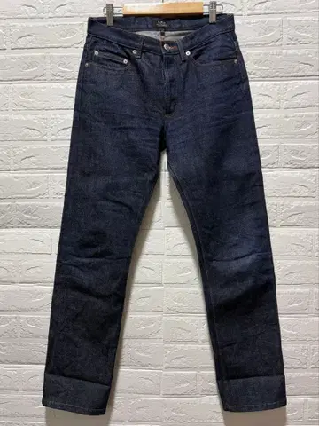 A.P.C. NEW STANDARD 27인치