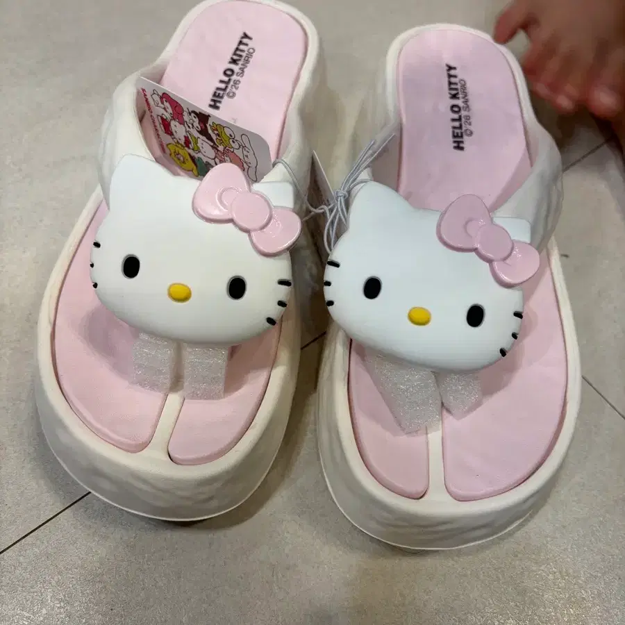 헬로키티 샌들 핑크