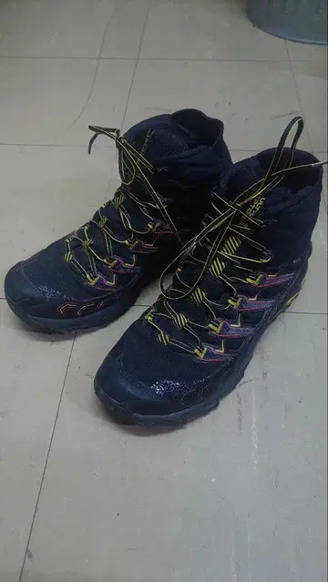 La Sportiva Ultra Raptor II Mid wide GTX