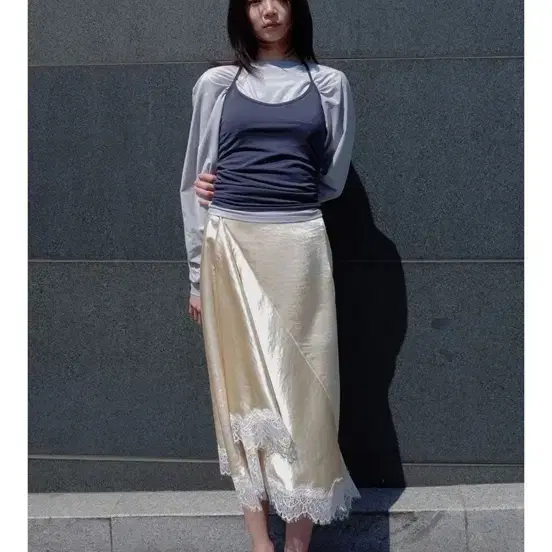 길영 새틴 레이스 스커트