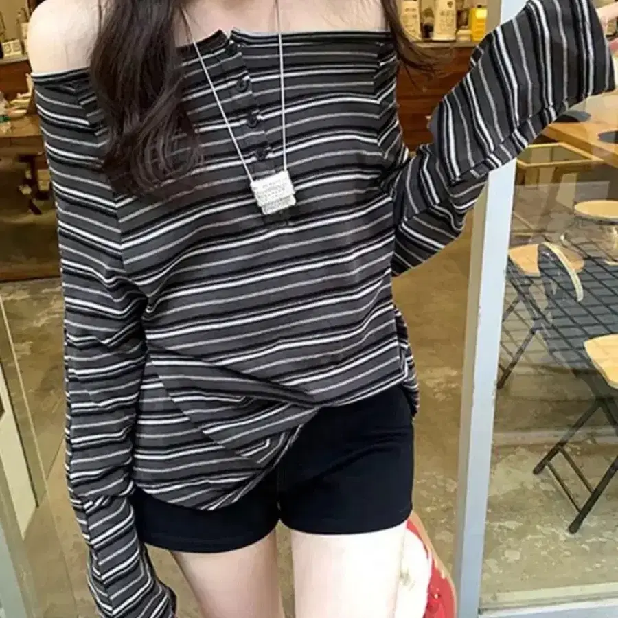 SHEIN 단가라 오프숄더 티셔츠