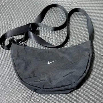 NIKE AURA CRESCENT CRSSBDY 백 블랙 20