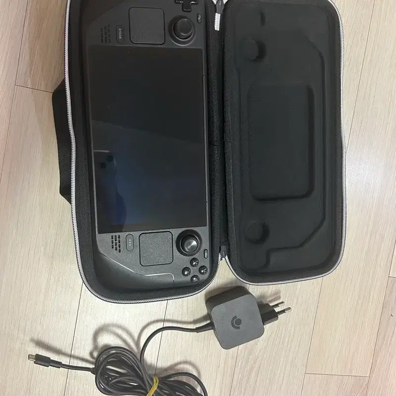 스팀덱 OLED 512GB 휴대용 게임기 배터리헬스 100 팔아요