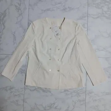 새상품 내추럴 뷰티 린넨 노카라 자켓 38 화이트 더블 버튼