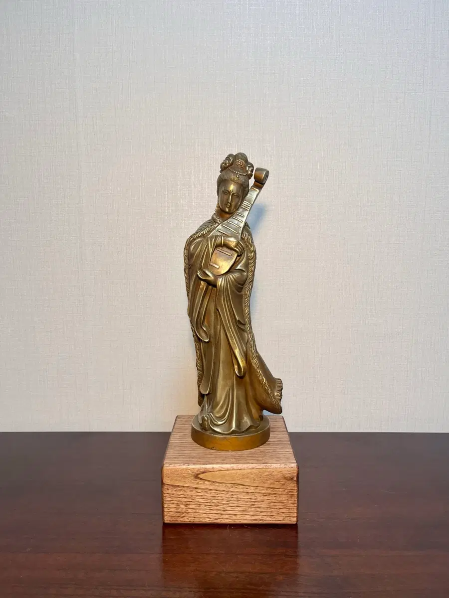 중국 동브론즈 작품 비파를 든 여인(33cm)