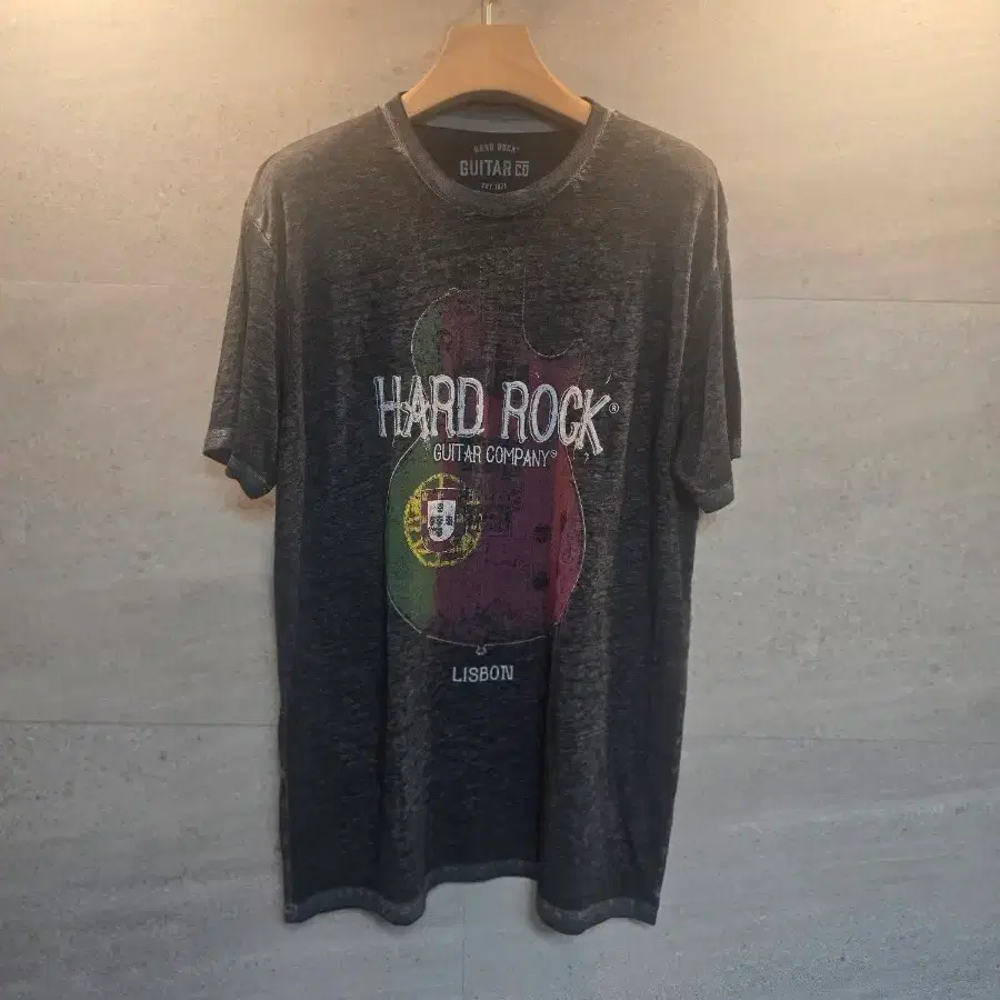 Hard Rock Cafe. 리스본 기타 반팔 티셔츠.
