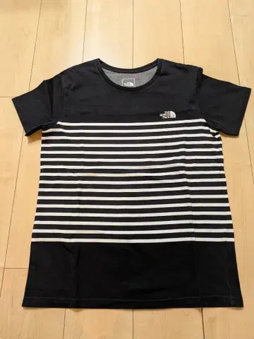 THE NORTH FACE 보더 무늬 반팔 티셔츠 블랙 L 사이즈