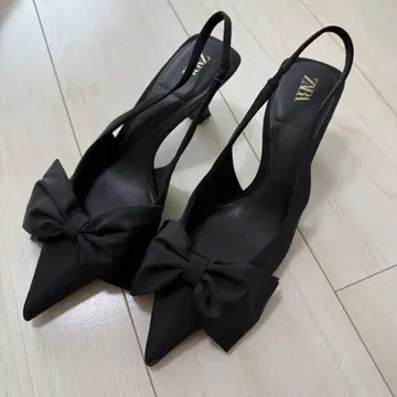 ZARA 리본 힐