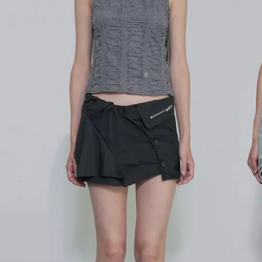 플레어업 Crinkled Sleeveless