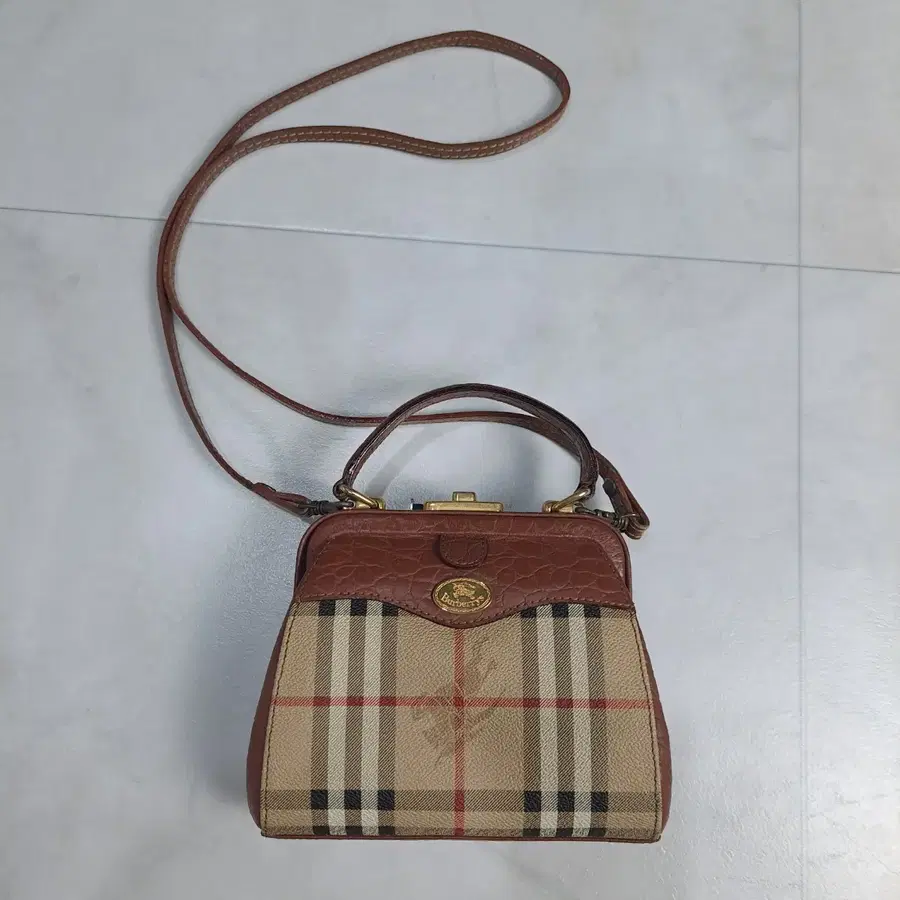 BURBERRY 버버리 빈티지 미니 크로스백