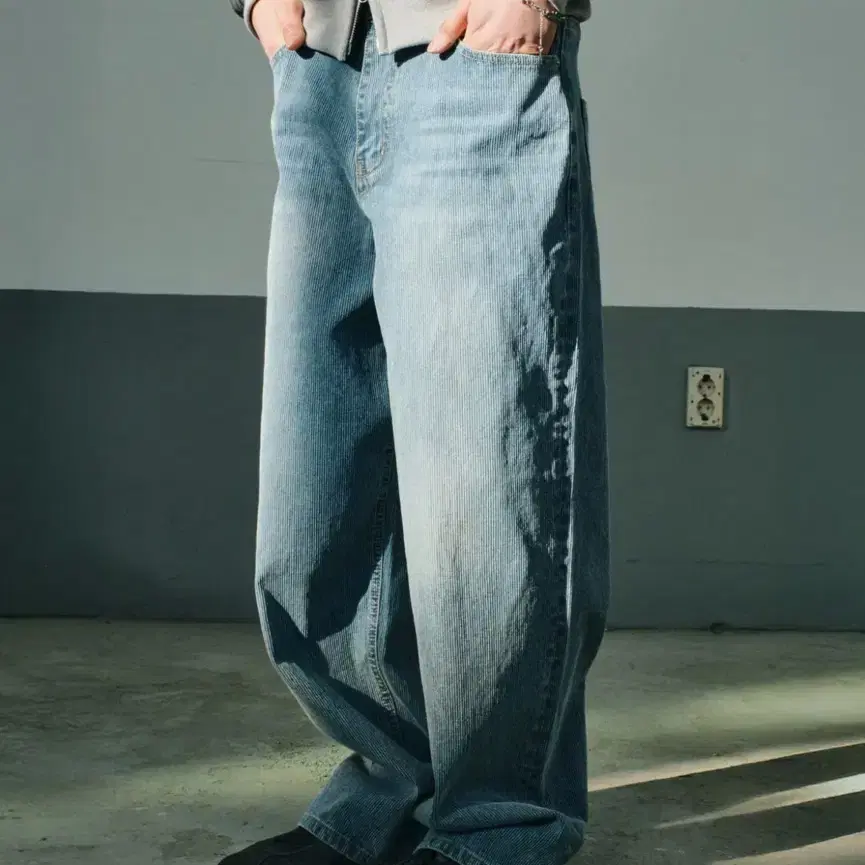 다이브인 리브드 와이드 데님 0사이즈