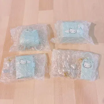 산리오 캐릭터즈 헬로키티 스카이블루 퀼트 시크릿 스트랩