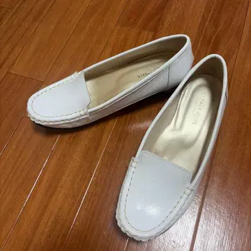 로퍼 화이트 힐스애비뉴