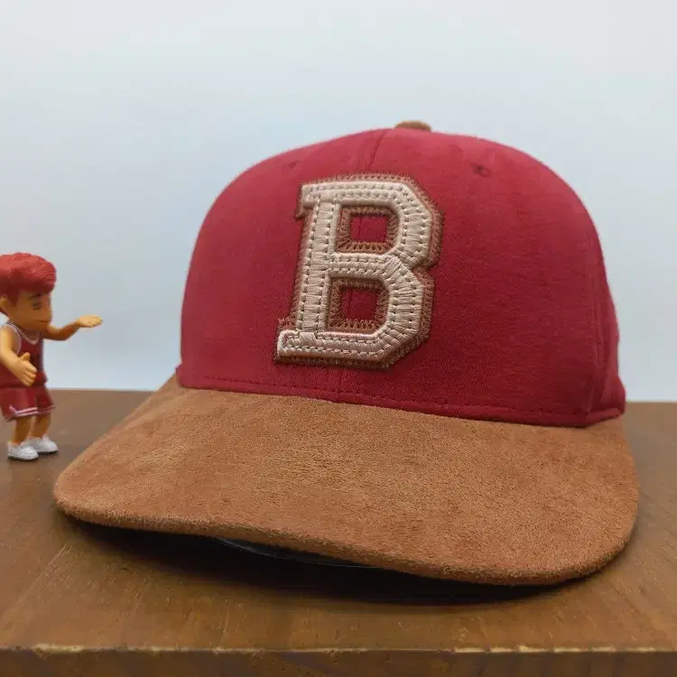 힙합 스냅백 모자 햇츠온 SMB 슈퍼바운드 B 로고 레드 브라운