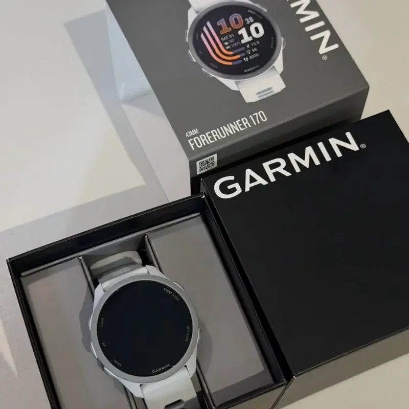 가민 신상 포러너 170 화이트 43mm GPS 스마트워치