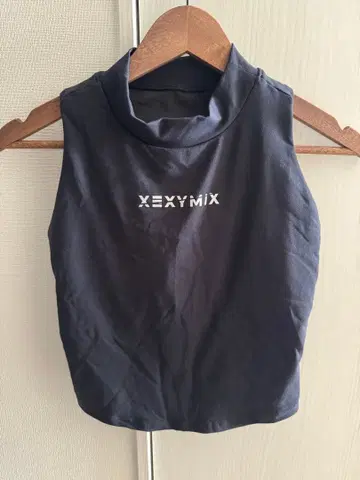 XEXYMIX 모크넥 로고 포인트 크롭 브라탑 M 사이즈