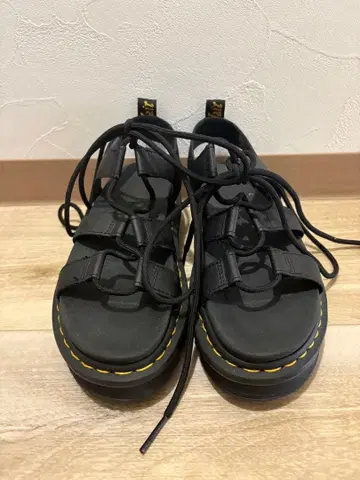 닥터 마틴 블랙 샌들 UK5 ( 약 24cm )