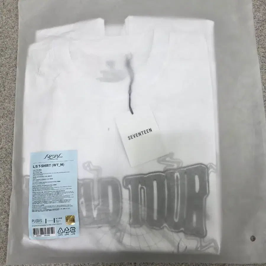 세븐틴 NEW_ WORLD TOUR ENCORE 긴팔 티셔츠(M)