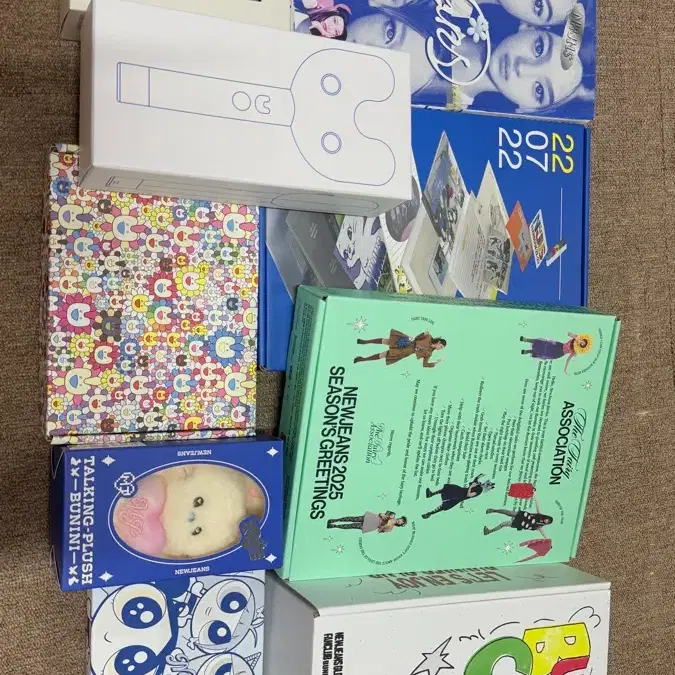 뉴진스 앨범+굿즈+응원봉 일괄 판매