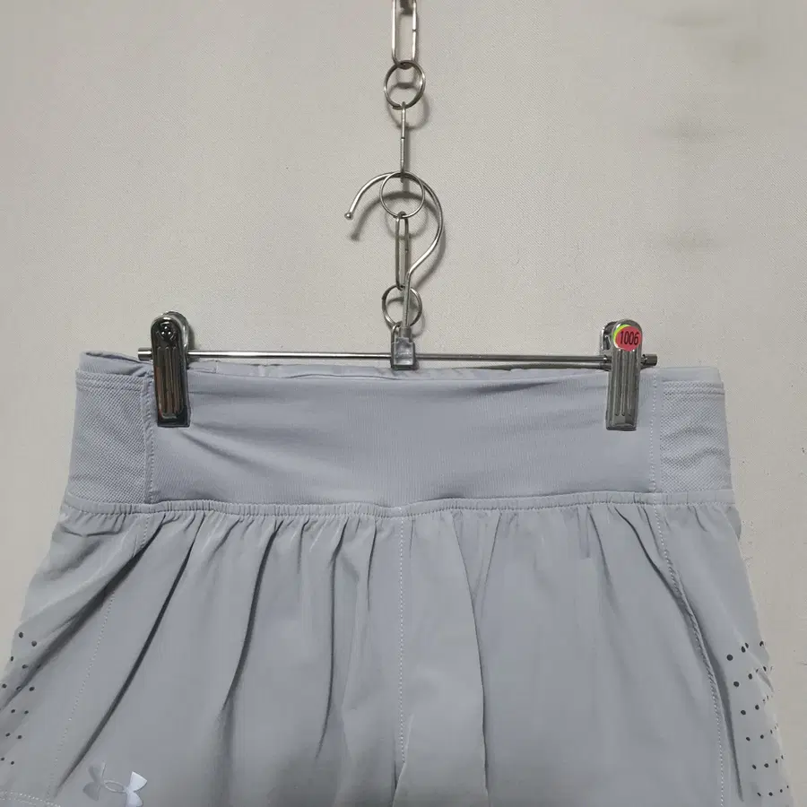1006) 언더아머 여성 반바지 XS 24년식