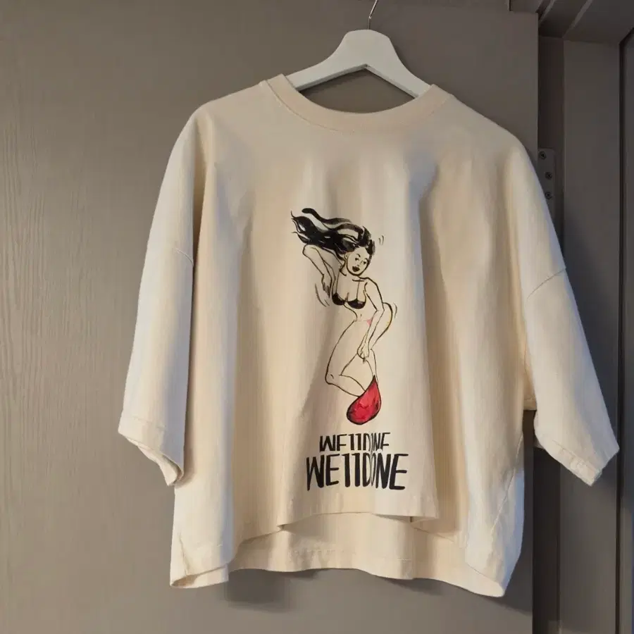 WETTDINE 그래픽 반팔 티셔츠 베이지